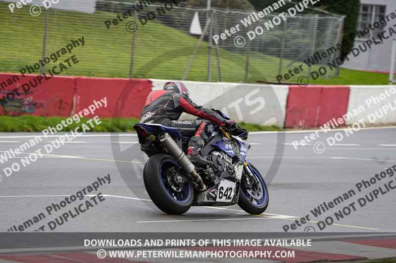 donington no limits trackday;donington park photographs;donington trackday photographs;no limits trackdays;peter wileman photography;trackday digital images;trackday photos